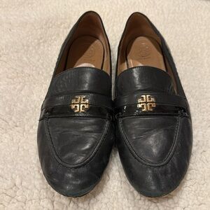 Tory Burch size 9 1/2 black loafers